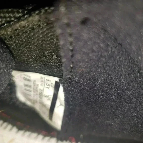 Nike Air Jordan 11 Retro Bred 2012 Playoffs 378038-010 sz 5.5Y Wmns 7 Black Red - Picture 7 of 7